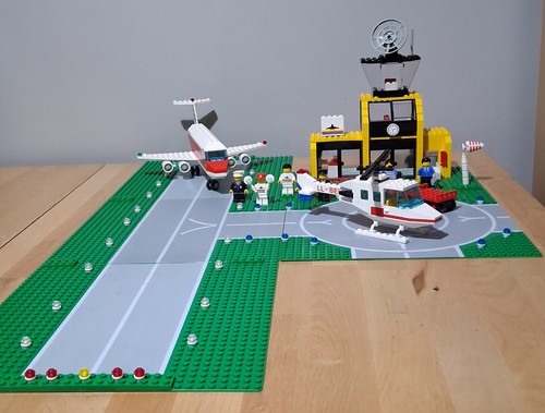 Lego classic town set - town, 6392