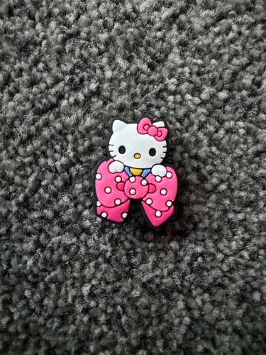 Hello kitty croc jibbitz charm - hello,