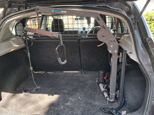Car hoist lifting - hoist, bar