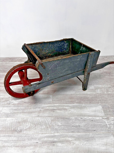 Primitive pine wheel - pine, barrow
