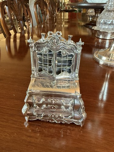 Extremely rare antique solid - extremely,