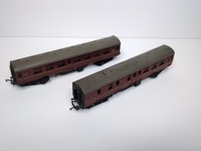 2x MAROON MAIN LINE COACHES