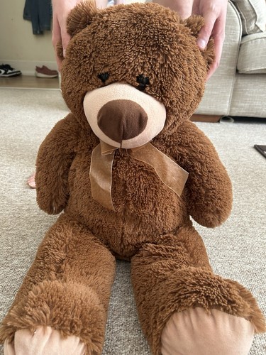 Big brown teddy bear - big,