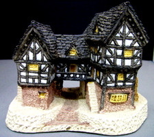 David Winter  'TUDOR MANOR