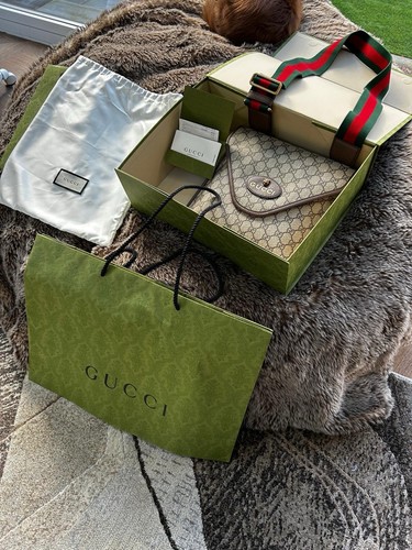 Gucci crossbody unisex