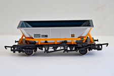 UNBOXED HORNBY OO GAUGE R033 RAILFREIGHT SILVER HAA MGR HOPPER 350897 WAGON 