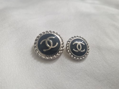 One silver black enamel - one, chanel