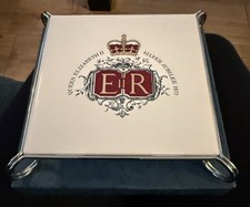 Queen Elizabeth Silver Jubilee 1977 Tea Pot Stand With Box