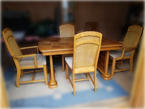 Solid oak extendable dining - oak,