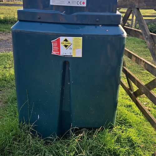 Oil tanks 1200 cbft - oil,