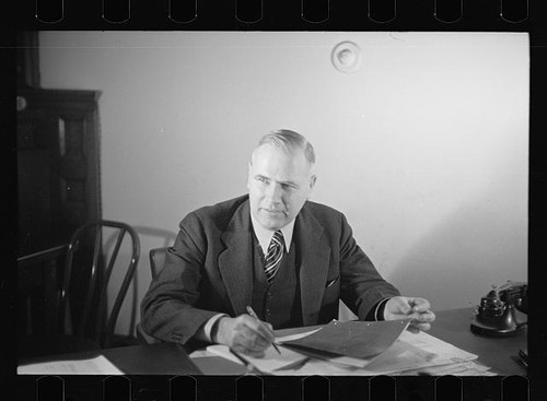 Photo 1930s man desk - man, at