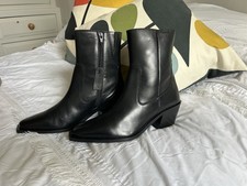 BNIB Cowboy Style Boots Size 7, Real Leather With Block Heel 