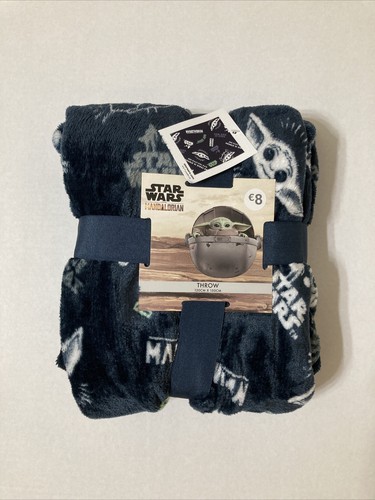 Primark baby yoda throw - primark,