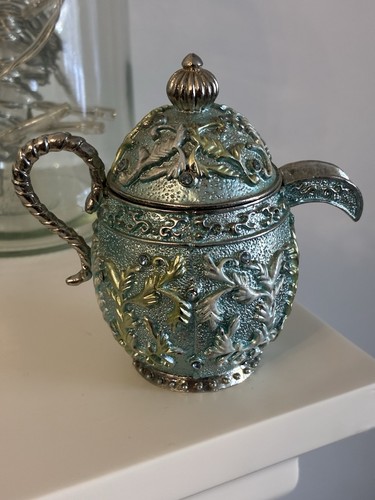 Beautiful vintage silver metal - beautiful,