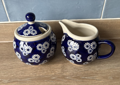 London pottery out the blue - pottery, of