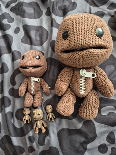 Little big planet - big, sackboys