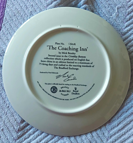 Royal doulton crinkley - crinkley, bottom