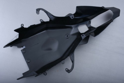 Middle part unpainted rear - part,