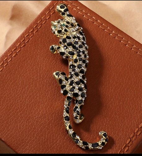 Leopard panther brooch - panther, black