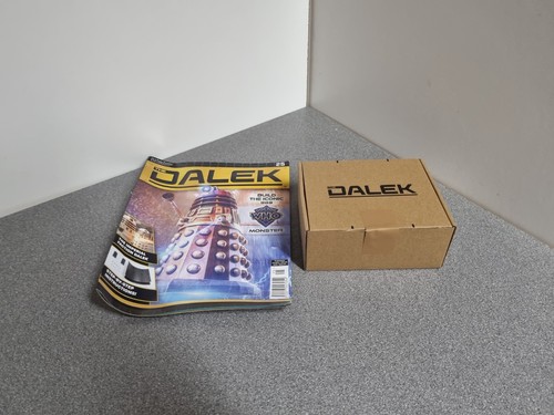 Hatchette build the dalek - the,