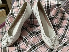 Ladies Barrett’s New White leather Wedding/Party shoes  Uk5/EU38. £12 P&P £3.20.