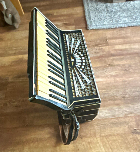 Crucianelli iii piano - iii,