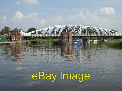 Photo acton bridge - -,