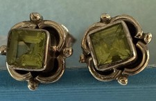 Silver 925 Stud Peridot Ornate