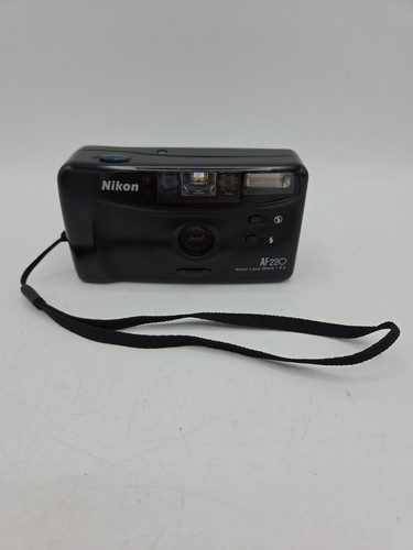 Nikon 220 35mm film point - nikon,