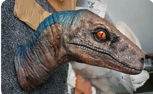 Raptor bust jurassic park - raptor,
