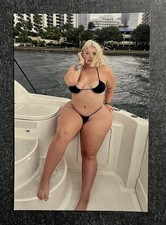 Photo Hot Sexy Beautiful Buxom