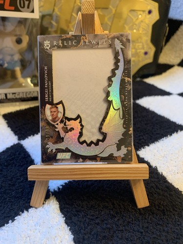 Topps 2025 royalty ufc - ufc, relic