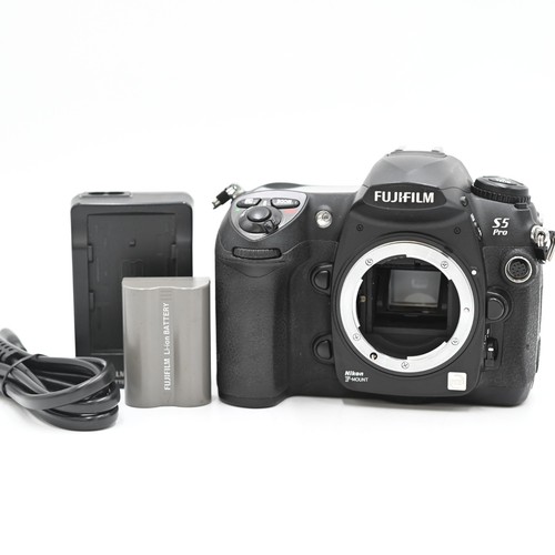 Fujifilm finepix pro 3mp - s5,