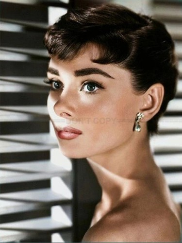 Audrey hepburn photo color - -,