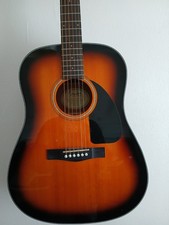 Fender Dreadnought Acoustic Guitar and Gig Bag Sunburst, CD 60.