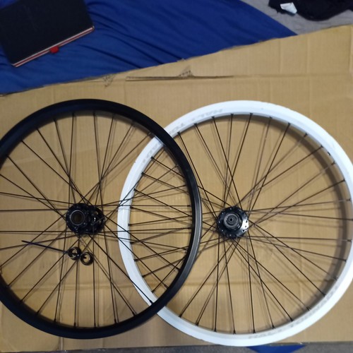 Wheelset front 20 110mm - 24",