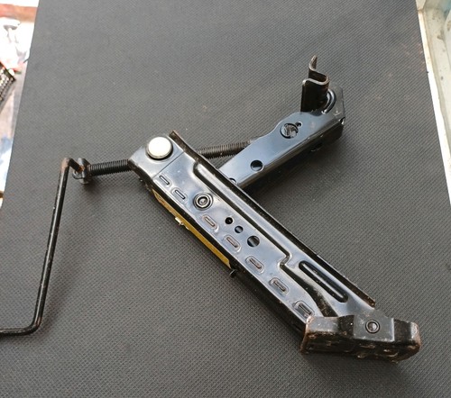 Ford jack d3l5a suits fiesta - ford,