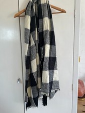 Warehouse black and white jumbo check scarf