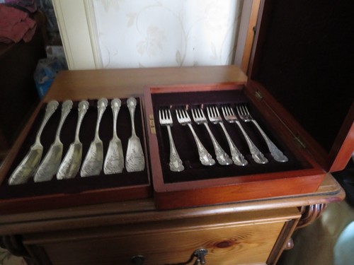 Set dessert knives - and, 6