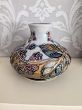 Moorcroft Blackberry Bramble