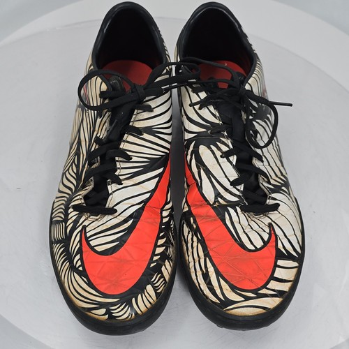 Worn and dirty - and, hypervenom