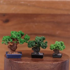 2x Dolls House Miniature