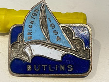 1954 VINTAGE BUTLINS BRIGHTON ENAMEL PIN BADGE FATTORINI & SON