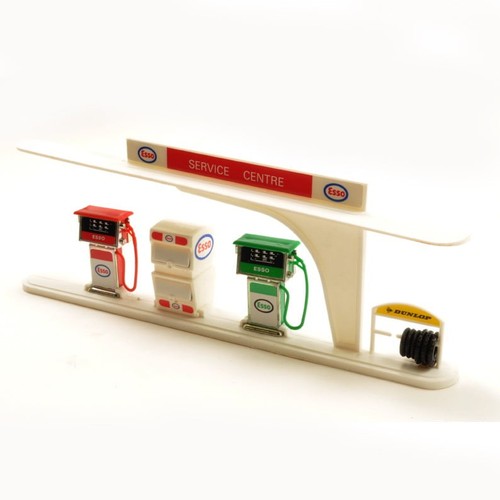 Model garage forecourt set - model,