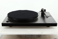 Rega Planar 3 Turntable