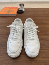 $1050 Louis Vuitton Men’s