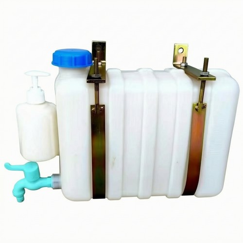 Vehicle mounted water - vehicle-mounted, tank