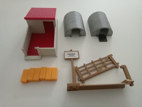 Britains bundle pig sty pens - pig, sty/pens