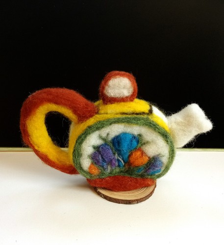 New handmade clarice cliff - clarice,