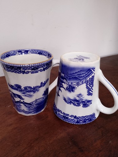 Pair vintage ringtons wade - pair, by
